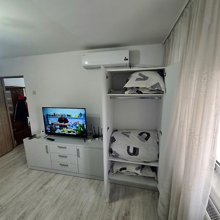 Apartament 2 Camere Etaj 4 Din 4 克拉奥华 外观 照片