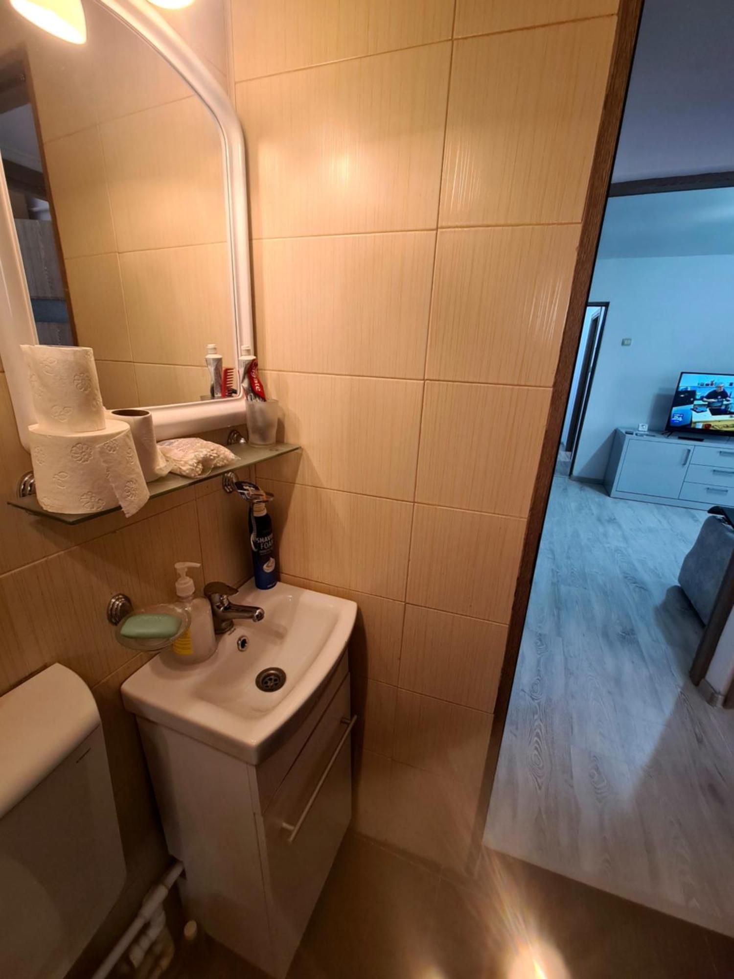 Apartament 2 Camere Etaj 4 Din 4 克拉奥华 外观 照片