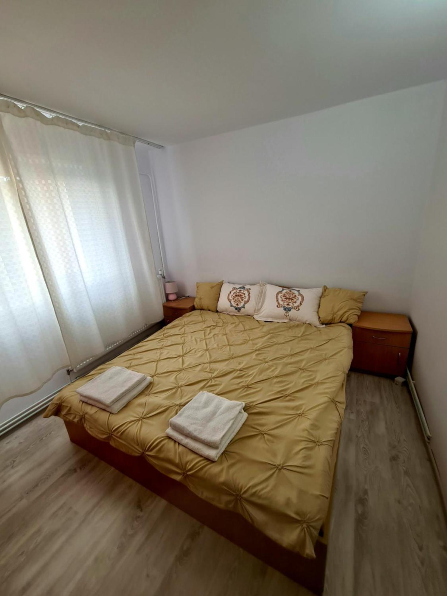 Apartament 2 Camere Etaj 4 Din 4 克拉奥华 外观 照片