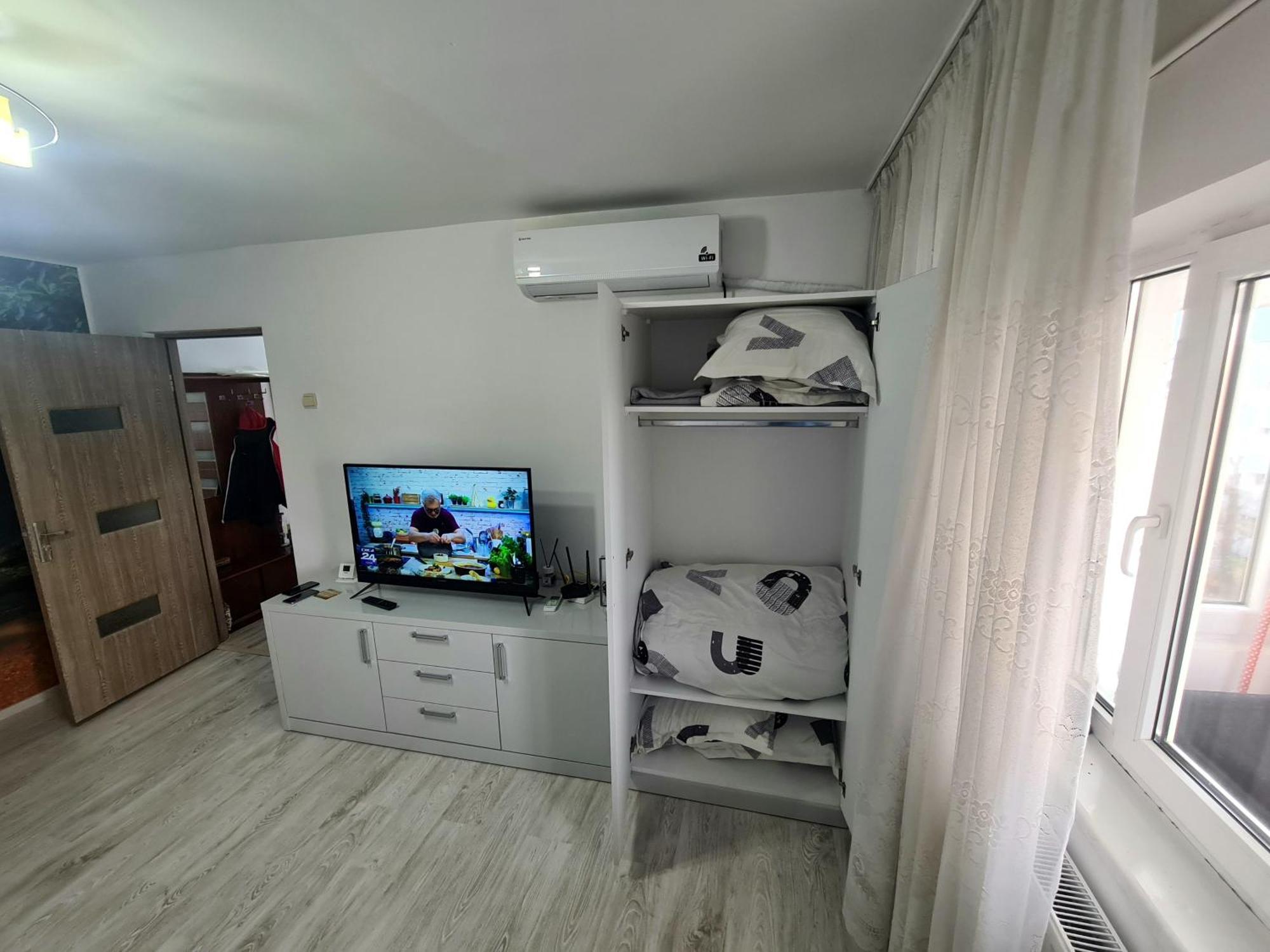 Apartament 2 Camere Etaj 4 Din 4 克拉奥华 外观 照片